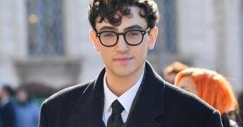 Sanremo 2026, Michele Bravi chi è: esordi, coming out, l’incidente che ha cambiato la sua vita