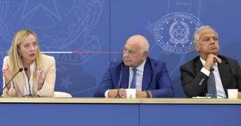 Sicurezza, ok del governo alle misure. Meloni: “Lo Stato non gira la testa”, Nordio: “Evitare il ritorno delle Br”