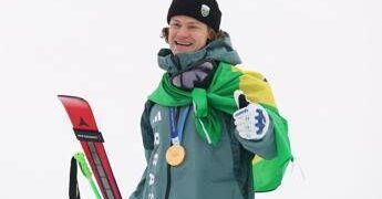 Telefonata Tomba-Braathen dopo l’oro a Milano Cortina: “Lucas, sei il migliore”. E il brasiliano: “Grazie leggenda”