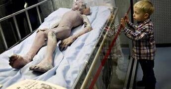 Trump chiede al Pentagono di pubblicare tutti i file su ricerca di vita extraterrestre e Ufo