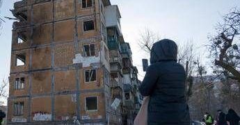 Ucraina, Zelensky: “Putin non si ferma con baci o fiori”. Rubio: “Usa unici in grado di portare Mosca e Kiev a tavolo negoziati”