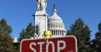 Usa, repubblicani a caccia di voti alla Camera per fermare lo shutdown