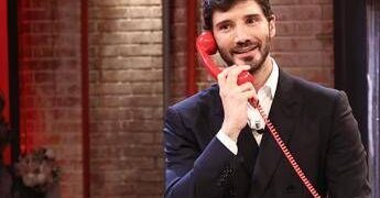 Affari Tuoi, puntata record: accetta l’offerta (dopo pochi minuti) e torna a casa con 15 mila euro