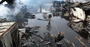 Afghanistan, massacro a Kabul: “400 morti in raid pachistani su ospedale”