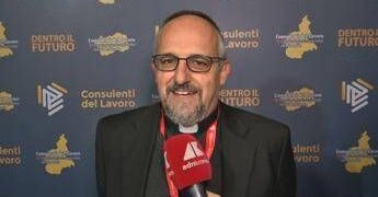 Ai, don Luca Peyron: “Nel futuro l’umano sarà ancora più importante delle macchine”