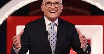 Alfonso Signorini lascia la guida di ‘Chi’: “Comincio una nuova vita”