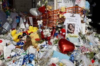 Bimbo trapiantato morto a Napoli, domani i funerali. Il legale: “Ai periti 4 mesi per la relazione”