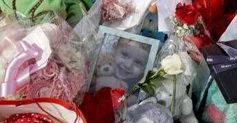 Bimbo trapiantato morto a Napoli, oggi i funerali di Domenico