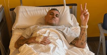 Bobo Vieri in ospedale, come sta dopo l’intervento al ginocchio