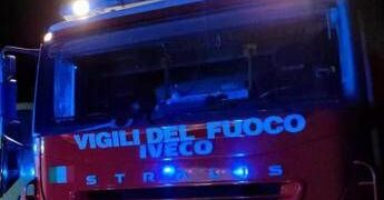 Cilento, auto precipita in un dirupo dopo incidente: morti due fidanzati