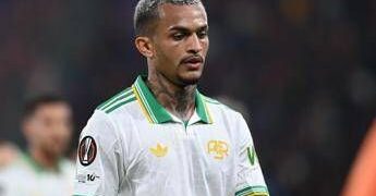 Como-Roma, espulso Wesley: il Var non interviene, furia Gasperini. Cos’è successo