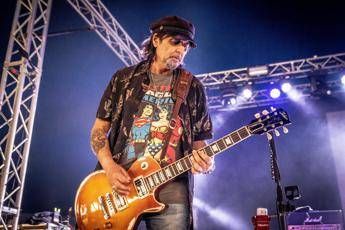 E’ morto Phil Campbell, il chitarrista dei Motorhead aveva 64 anni