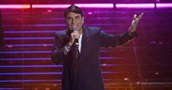 Eurovision, Sal Da Vinci dice ‘Per sempre sì’ e deve spostare il tour negli Usa