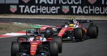 Formula 1, in Cina Russell vince Sprint ma podio è rosso Ferrari: Leclerc secondo, Hamilton terzo