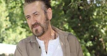 Giallini operato, intervento riuscito. Il dottore: “L’ho già messo in piedi”