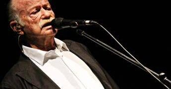 Gino Paoli, addio al cantautore dell’anima: la musica, l’amore e le crisi personali