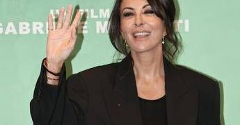 ‘Gloria-Il ritorno’, stasera 3 marzo su Rai 1: le anticipazioni del tv movie con Sabrina Ferilli