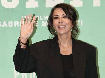 ‘Gloria-Il ritorno’, stasera 3 marzo su Rai 1: le anticipazioni del tv movie con Sabrina Ferilli