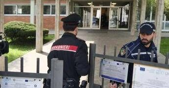 Insegnante accoltellata da studente a Bergamo, Bertolaso: “Salvata da trasfusione in elicottero”