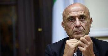 Iran, Minniti: “Rischio attacchi terroristici, Italia si muova come sistema Paese”