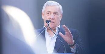 Iran, Tajani: “Leali con Usa ma guerra non è di competenza Nato. No a missione a Hormuz, serve soluzione Onu”