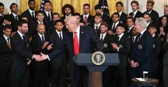 Iran, Trump avanti tutta: “Teheran vuole accordo ma è troppo tardi”