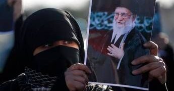 Iran, chi guida il Paese dopo l’uccisione di Khamenei: le 4 figure chiave