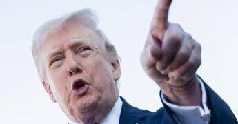 Iran, il piano di Trump per sequestrare uranio: “Missione inedita e ad alto rischio”