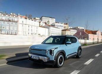 KIA EV2, il SUV elettrico compatto che punta all’Europa