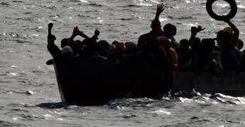 Migranti, naufragio al largo di Lampedusa: disperso un bimbo