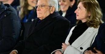 Milano Cortina, oggi la cerimonia di apertura delle Paralimpiadi. Pioggia di applausi per Mattarella