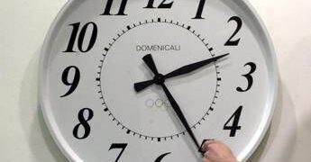 Ora legale 2026, cambio sempre più vicino: quando e come spostare le lancette
