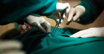 Ospedale sbaglia farmaco, 2 pazienti paralizzati: l’errore choc negli Usa, cosa è successo