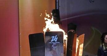 Paralimpiadi Milano Cortina, cerimonia di apertura senza portabandiera: cosa sta succedendo