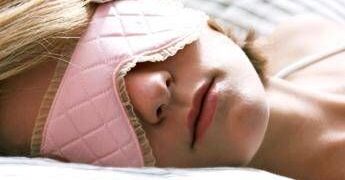 Pisolini pomeridiani lunghi? Ecco perché possono aumentare il rischio di ictus