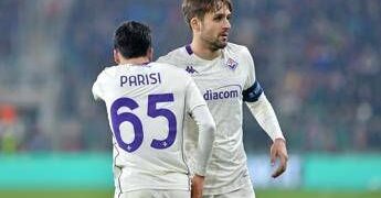 Rakow-Fiorentina 1-2: viola ai quarti di Conference League con gol da centrocampo di Pongracic