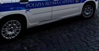 Roma, 14enne travolto da un suv su marciapiede davanti a scuola: è grave