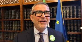 Sanità, Zaffini: “Tutelare sovranità nazionale dei dati sanitari”