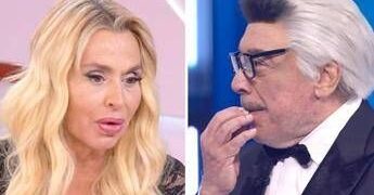 “Scusa”, Nino Frassica e il messaggio a Valeria Marini dopo Sanremo: cosa è successo
