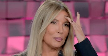 Selvaggia Lucarelli, matrimonio rimandato: “Non siamo riusciti a organizzare”