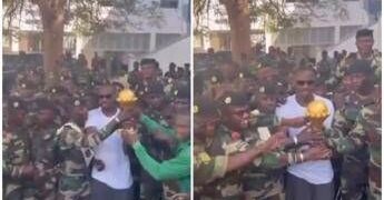Senegal non restituisce Coppa d’Africa, ct la consegna ai militari