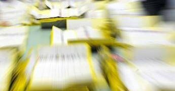 Sondaggio politico: Fdi stabile al 26,4%, Pd sotto la soglia del 20%