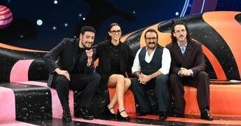 ‘Stasera a letto tardi’, martedì 24 marzo: gli ospiti di oggi