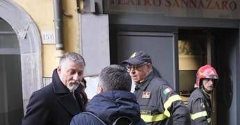 Teatro Sannazaro distrutto, Giuli: “Lo compra lo Stato”