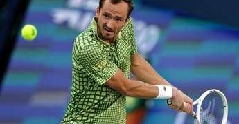 Tennisti bloccati a Dubai, da Medvedev a Rublev. Atp: “Lavoriamo per portarli a casa”