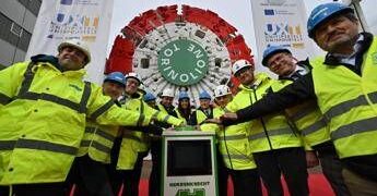 Torino-Lione: svelata la prima talpa per lo scavo del tunnel base in Italia