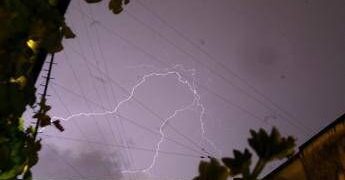 Torna l’inverno con freddo e neve a 400 metri, allerta meteo oggi sull’Italia