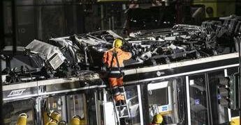 Tram deragliato a Milano, conducente indagato per disastro ferroviario