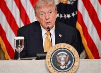 Trump svela la malattia di un deputato, oncologi: “Messaggio pericoloso da condannare”