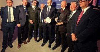 Tumori, Max Allegri premiato da Schillaci, sport e prevenzione contro fake news